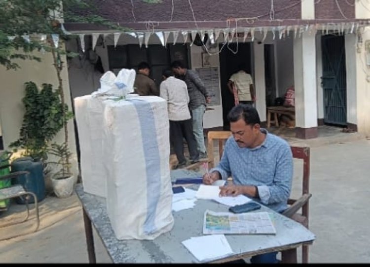 90 लीटर देसी शराब बरामद, दो गिरफ्तार; दो तस्कर फरार