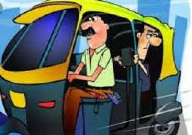 दरवाजे से उड़ गई ई-रिक्शा, कृष्णाब्रह्म में बढ़ती चोरी से दहशत