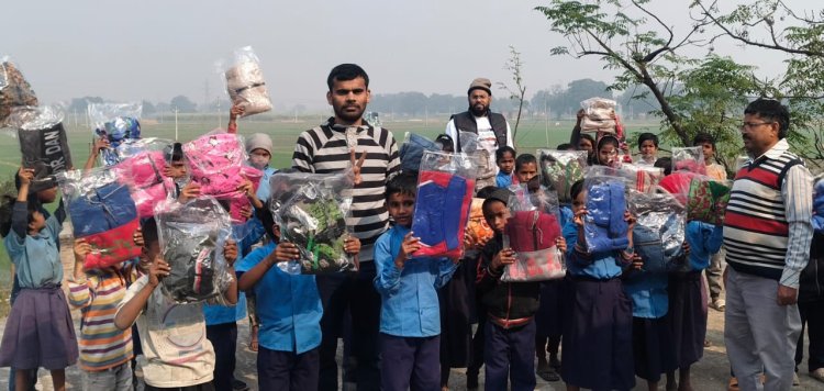 ठंड में उम्मीद की गर्माहटः अनाथ बच्चों के चेहरे पर मुस्कान बने अजय राय