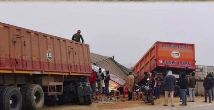 रफ्तार का कहर: पटना-बक्सर फोरलेन सड़क पर दो ट्रेलरो की टक्कर, एक चाट में गिरी, दुकान में जा घुसी दूसरी