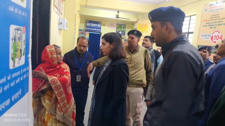 ब्रह्मपुर प्रखंड कार्यालय में डीएम साहिला ने की समीक्षा, एक सप्ताह में जनशिकायतों के निष्पादन का निर्देश