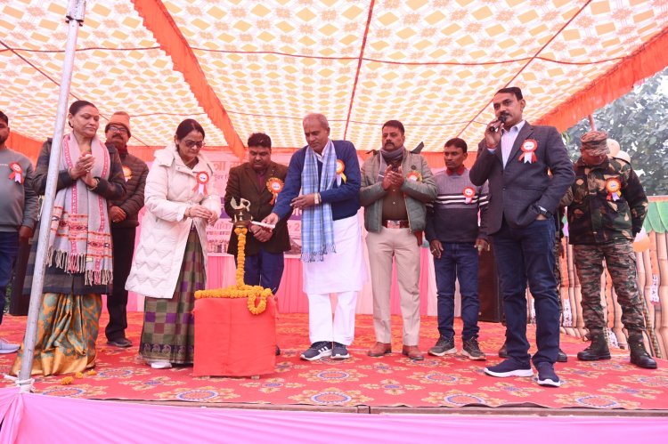 सुमित्रा कॉलेज के वार्षिकोत्सव में दिखा मंच से स्टॉल तक प्रतिभा का उत्सव