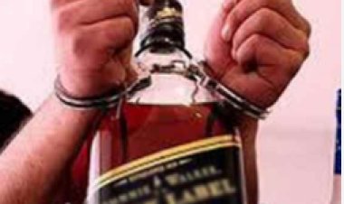 यूपी–बिहार सीमा पर पुलिस की घेराबंदी, 15 लीटर शराब के साथ दो तस्कर दबोचे गए