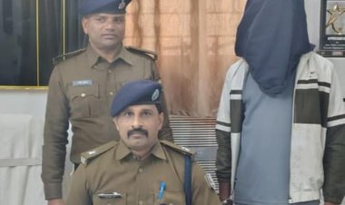 सोशल मीडिया पर अश्लील तस्वीर व वीडियो वायरल करने वाला गिरफ्तार