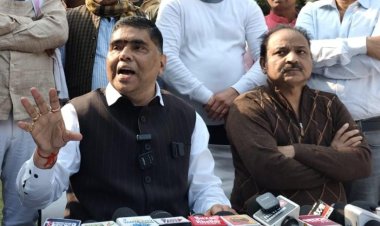 पूर्व विधायक की शादी में उनके ससुर ने मुझसे लिए थे 22 लाख रूपए कर्ज, अभी भी नहीं दे रहे है 8 लाख हड़पने के नियत से दमाद कर रहे है बदनाम