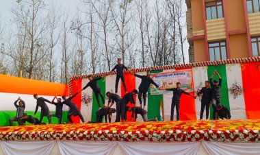 तिरंगे के रंग में रंगा अनंतविजयम एकेडमी का प्रांगण, बच्चों ने मोहा मन