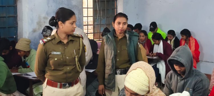 निर्भया ब्रिगेड का असर: डुमरांव में बेखौफ हुईं छात्राएं, मनचलों की उड़ गई नींद