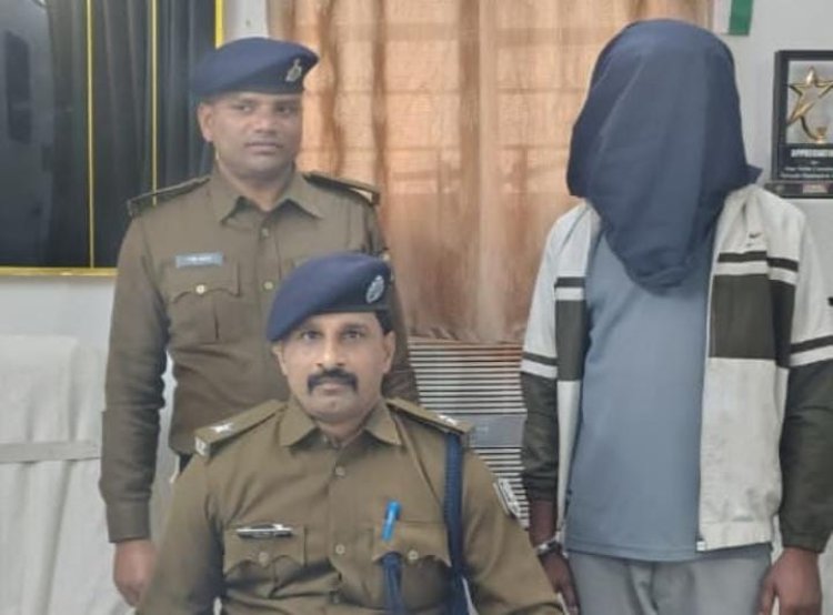 सोशल मीडिया पर अश्लील तस्वीर व वीडियो वायरल करने वाला गिरफ्तार