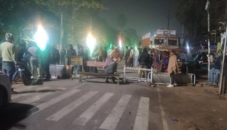 लूज मोसन का ईलाज कराने पहुंची महिला की इंजेक्शन लगते ही सदर अस्पताल में मौत, परिजनों ने किया हंगामा सड़क जाम