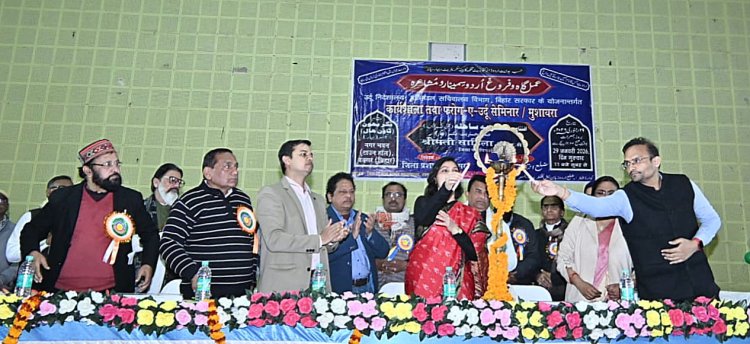 उर्दू भाषा के संवर्धन का सशक्त मंच बना नगर भवन, कार्यशाला, सेमिनार व मुशायरा गरिमामय माहौल में संपन्न