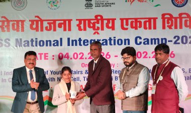 राष्ट्रीय सेवा योजना के मंच पर डुमरांव की बेटी का दमखम, 15 राज्यों को पीछे छोड़ नूरी बनीं अव्वल