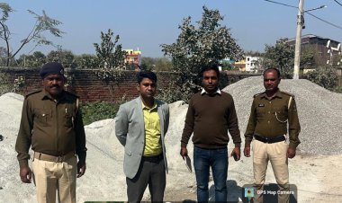 सड़क किनारे बालू-गिट्टी रखने पर प्रशासन का शिकंजा