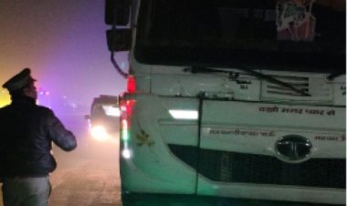 टोल प्लाजा पर जाम के बाद पुलिस सख्त, 22 ट्रेलर चालकों पर कार्रवाई