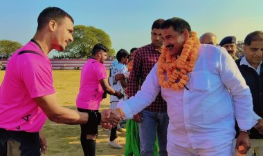 चक्की फुटबॉल फाइनल में गाजीपुर की शानदार जीत