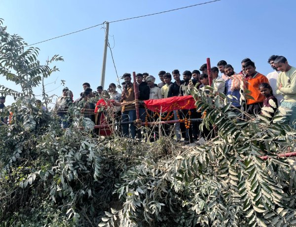 आस्था बनाम विज्ञान: गोपालडेरा में ‘नाग दर्शन’ से उमड़ी भीड़, विशेषज्ञों ने बताया प्राकृतिक कारण