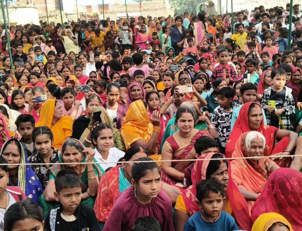 मनोहरपुर में महाशिवरात्रि पर सजी सुरों की जंग, मुन्ना माखन व मिथिलेश प्रेमी के बीच छिड़ा ‘दो गोला’ मुकाबला