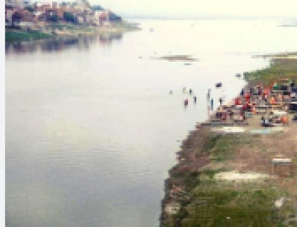 गंगा में गिर रहा बक्सर का गंदा पानी, विधानसभा में उठा सीवेज ट्रीटमेंट प्लांट का मुद्दा