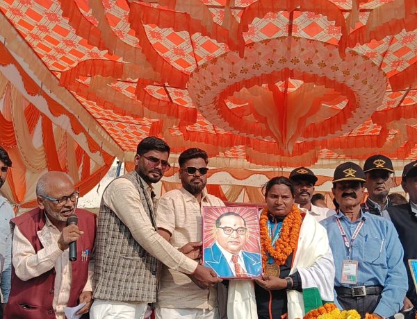 गांव की ‘गुड़िया’ बनी गोल्डन गर्ल: तियरा में बेटी के सम्मान में उमड़ा जनसैलाब