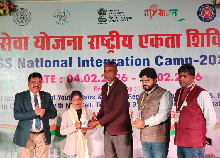 राष्ट्रीय सेवा योजना के मंच पर डुमरांव की बेटी का दमखम, 15 राज्यों को पीछे छोड़ नूरी बनीं अव्वल