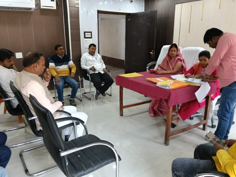 बोलीदारों की बेरुखी से खाली पड़ा चौसा का सैरात बाजार, नगर पंचायत की आय पर मंडराया संकट