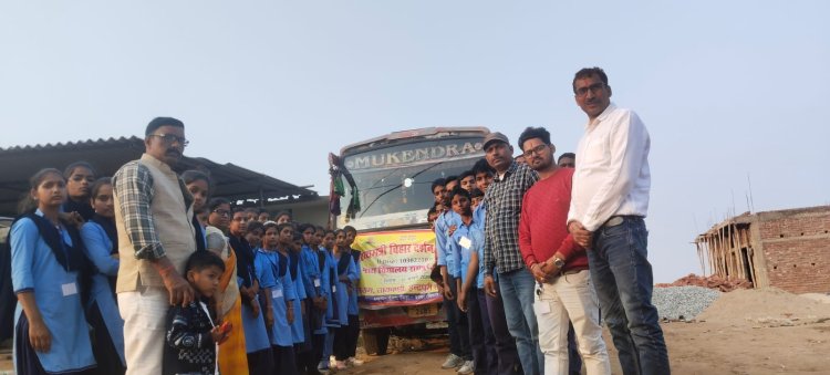 सासाराम व इंद्रपुरी बराज परिभ्रमण के लिए छात्रों का दल रवाना