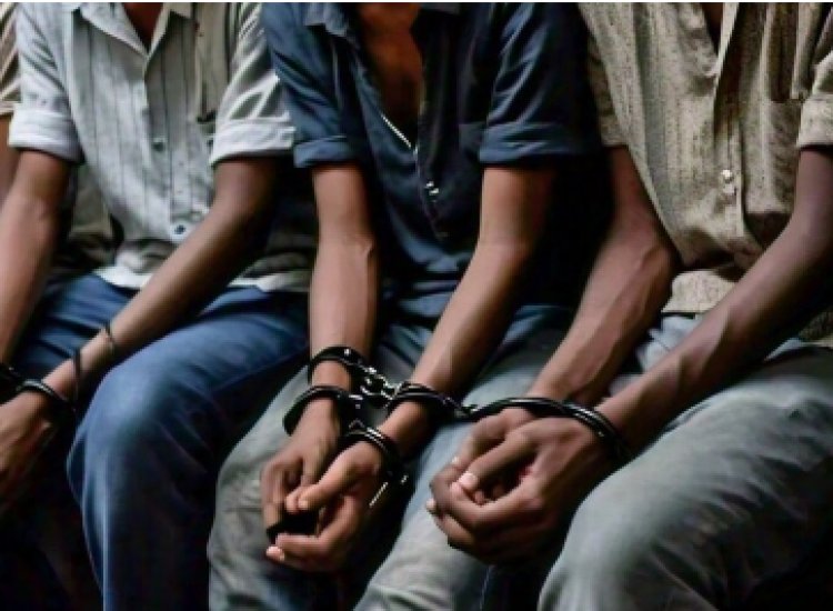 एनएच-922 पर ट्रक लूट कांड का 36 घंटे में खुलासे के करीब पहुंची पुलिस, परचून लदी ट्रक बरामद, तीन हिरासत में