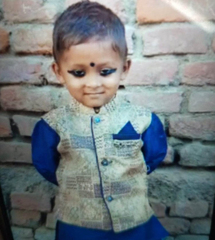 मटकीपुर में पुआल के ढेर में लगी आग, बुझ गया घर का चिराग