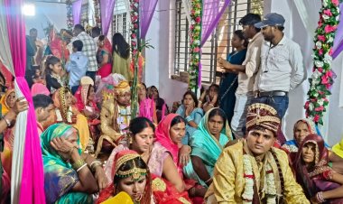 मांगलिक गीतों और वैदिक मंत्रोच्चार से गूंजा जंगलीनाथ शिवमंदिर, 11 जोड़ों ने थामे एक-दूजे के हाथ