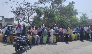 अफवाह से मची गैस के लिए अफरा-तफरी, एजेंसी पर उमड़ी ग्रामीणों की भीड़