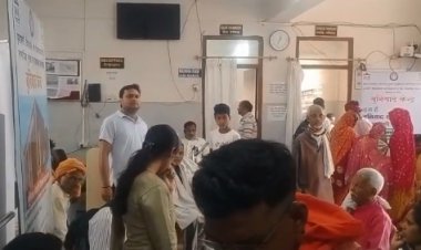 तकनीकी बाधाओं के बावजूद यूडीआईडी शिविर में दिव्यांगजनों की मदद को आगे आए कर्मी