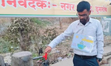 डुमरांव का युवा बना जल संरक्षण का प्रहरी, “जलपुत्र” अजय राय की मुहिम से बच रहा हजारों लीटर पानी