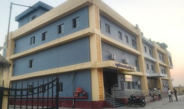 गेट पर हुआ प्रसव, सिस्टम फेल: चक्की पीएचसी में लापरवाही पर सिविल सर्जन सख्त