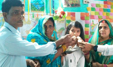 डुमरांव में इंटर रिजल्ट का जश्न, छात्राओं ने रचा सफलता का इतिहास