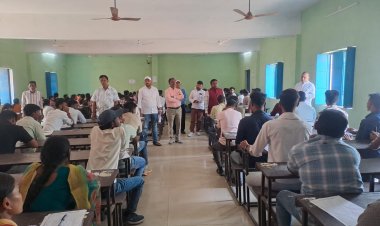 महर्षि विश्वामित्र महाविद्यालय में क्विज़ प्रतियोगिता, छात्रों ने दिखाया ज्ञान का दम