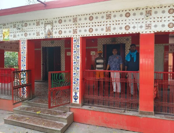 आस्था पर प्रहार, ओझा बरांव काली व हनुमान मंदिर से चोरों ने उड़ाए सोने-चंादी के आभूषण व कीमती बर्तन