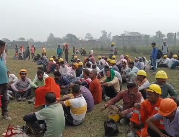 श्रमिकों की समस्याओं को लेकर चौसा एसटीपीएल में पूरे दिन हड़ताल