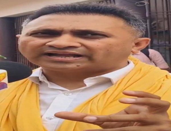 बक्सर शिक्षा विभाग में जांच करने पहुंचे सदर विधायक आनंद मिश्रा बोले खत्म होगा अरविन्द व अजय सिंह का ‘माफिया व दलाल राज’