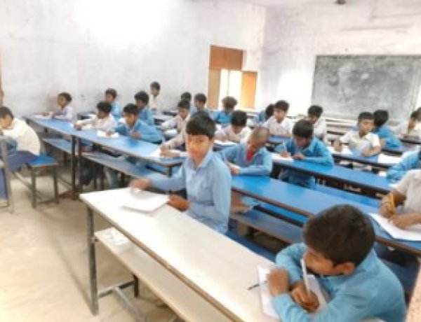 केसठ में वार्षिक परीक्षा शुरू, 3424 छात्र-छात्राएं हुए शामिल