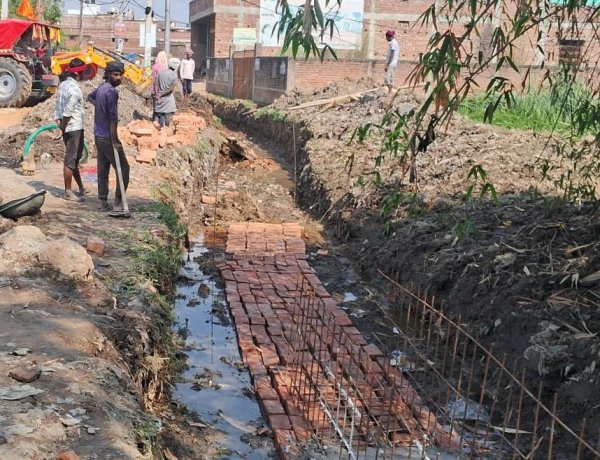 मुख्यमंत्री समग्र शहरी विकास योजना से शुरू हुआ सफाखान रोड का निर्माण कार्य