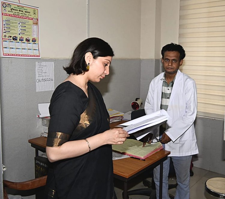 विशिष्ट दत्तक ग्रहण संस्थान का डीएम ने किया औचक निरीक्षण