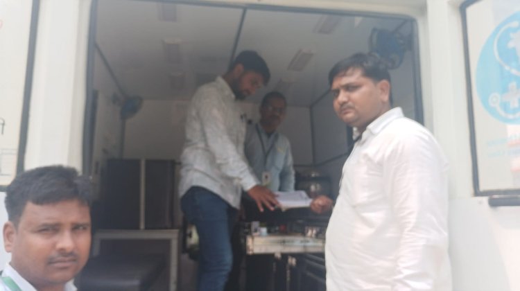 अधिकारियों ने प्रखंड पशु चिकित्सालय का किया जांच