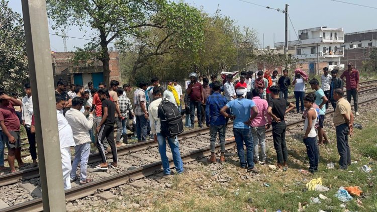 डुमरांव में पटरी पर मिला महिला का क्षत-विक्षत शव, 14 मिनट तक स्टेशन पर रुकी सुविधा एक्सप्रेस