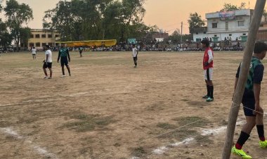 गाजीपुर की दमदार जीत, फाइनल में सासाराम से टक्कर