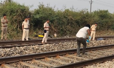 डुमरांव में रेल ट्रैक पर मिला पटना के युवक का शव, रहस्य बरकरार