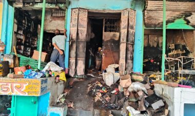करंट की चिंगारी ने उजाड़ा आशियाना, किराना दुकान जलकर खाक