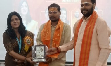 गंगा सफाई मुहिम को राष्ट्रीय मंच पर मिली पहचान, चौसा के भरत पांडेय सम्मानित