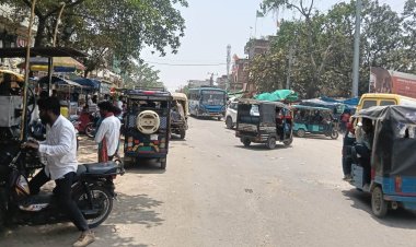 चौसा के प्रमुख चौराहों पर सुविधाओं का अभाव, महिलाओं व राहगीरों को रोजाना परेशानी