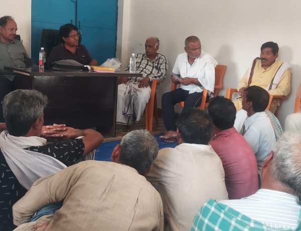चौसा में रोजगार अनियमितता व कृषि मुद्दों पर किसानों की बैठक, 9 अप्रैल को किसान संसद में भागीदारी का निर्णय