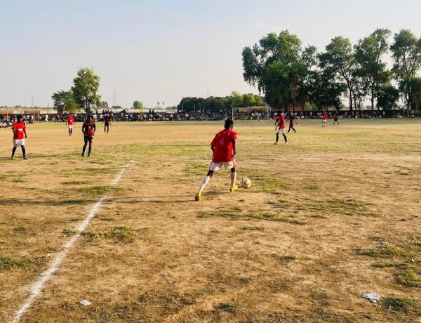 टाईब्रेकर का रोमांच: सासाराम ने पुराना भोजपुर को हराकर फाइनल में बनाई जगह