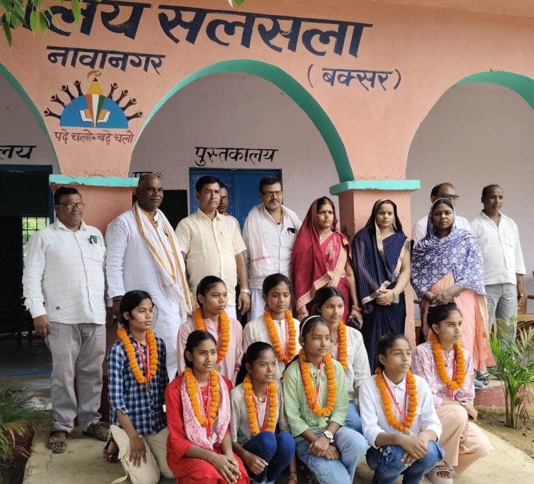 मेधा की उड़ान: 9 बेटियों का सम्मान, गांव में गूंजा तालियों का उत्साह